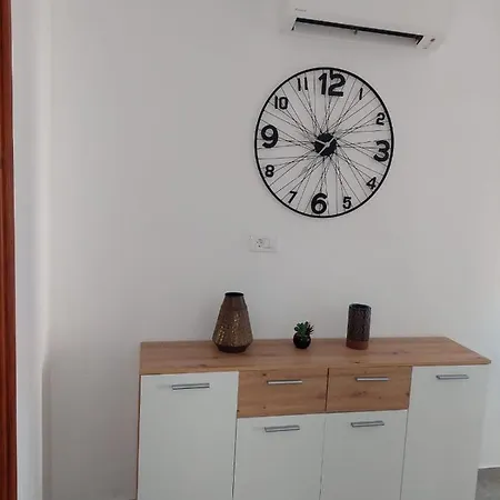 Kuca Za Odmor Mihovil بيت ضيافة تكون